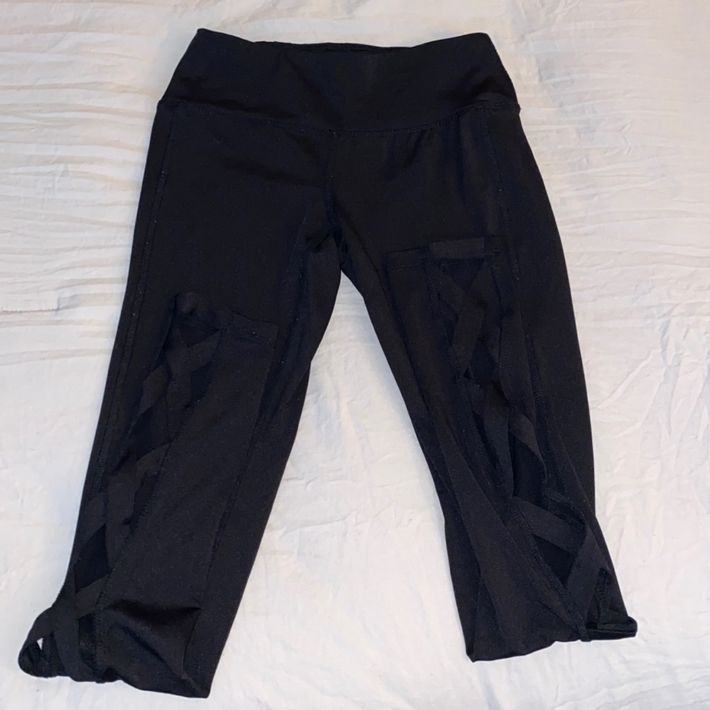 Material Girl Active Leggings w/ Braided detail